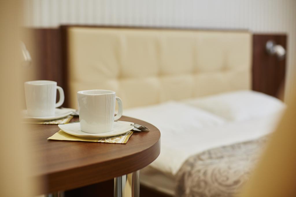 Three Crowns Hotel Lviv Room photo